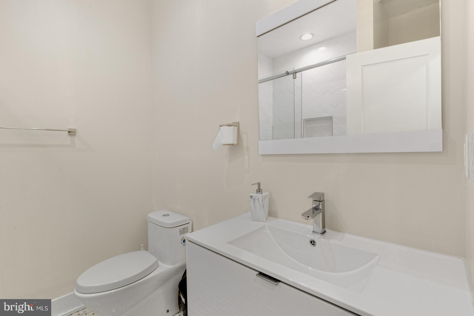 EAST KENSINGTON - Residential Lease