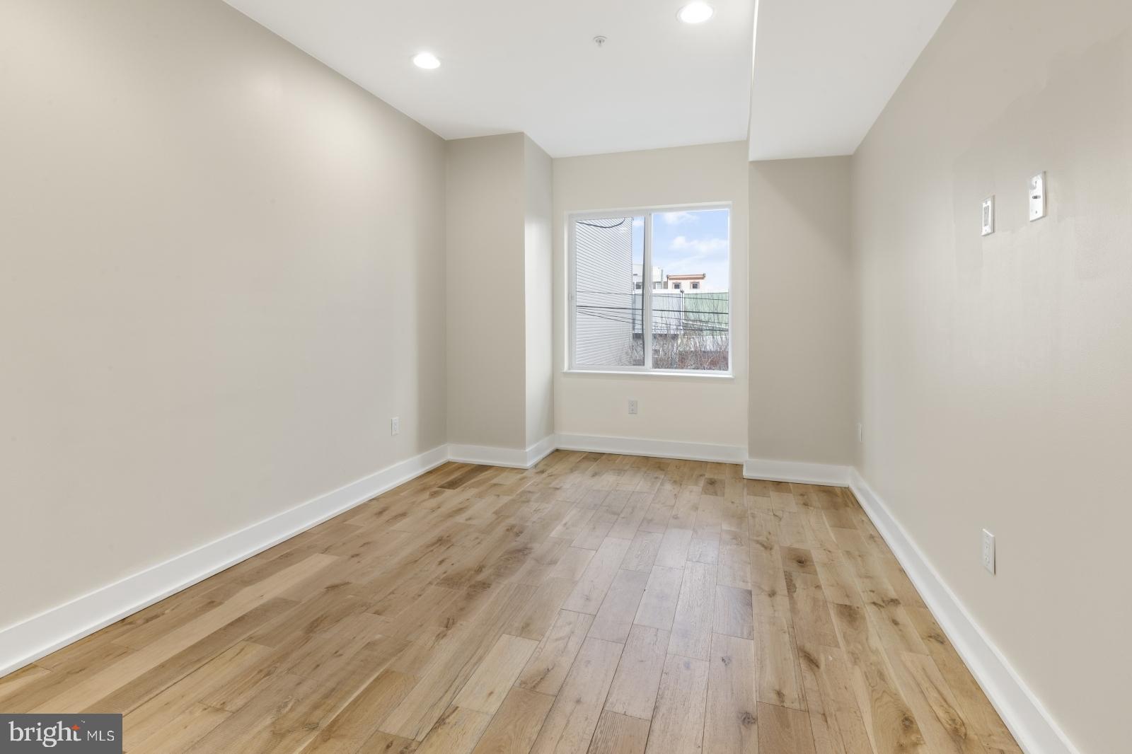 EAST KENSINGTON - Residential Lease