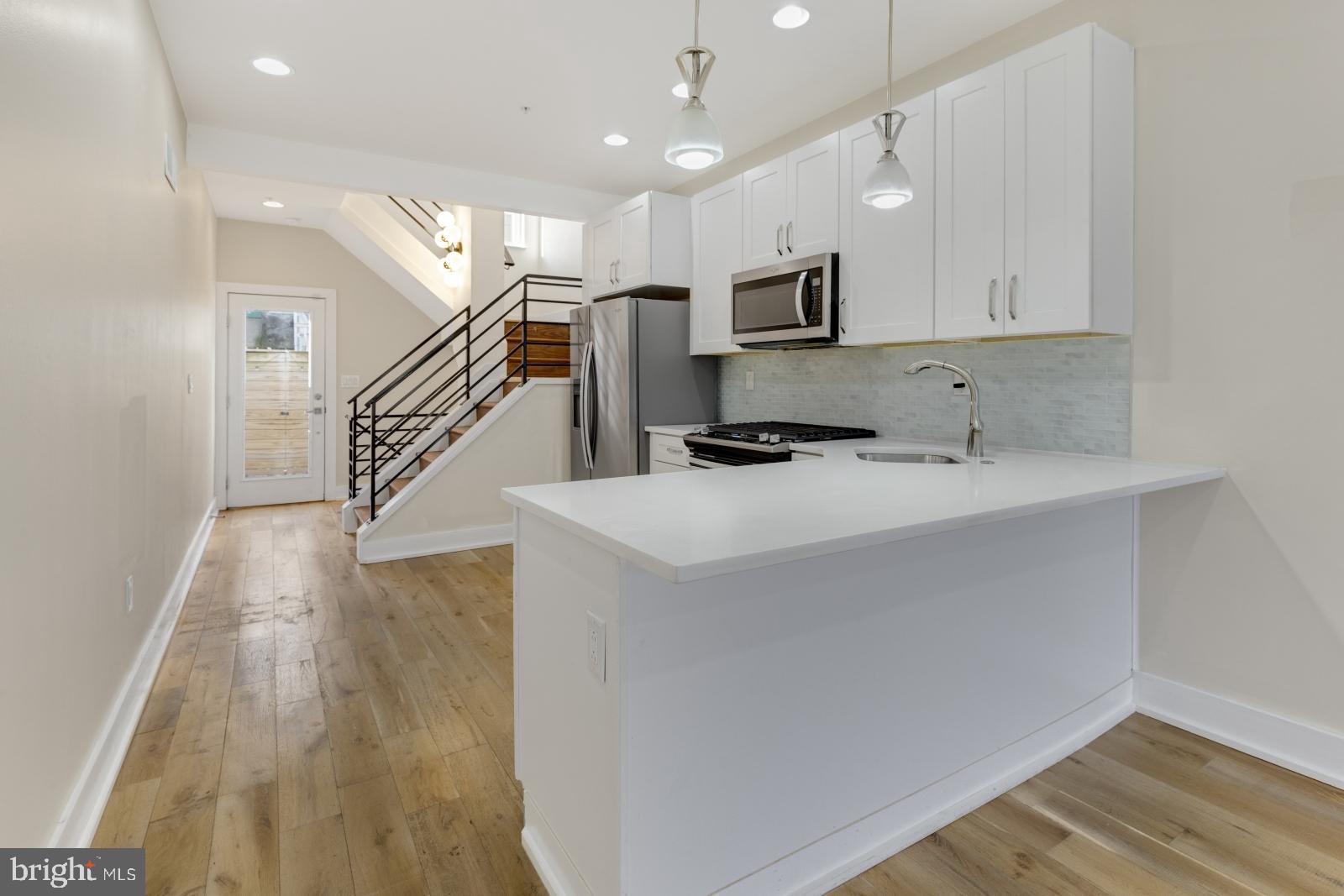 EAST KENSINGTON - Residential Lease