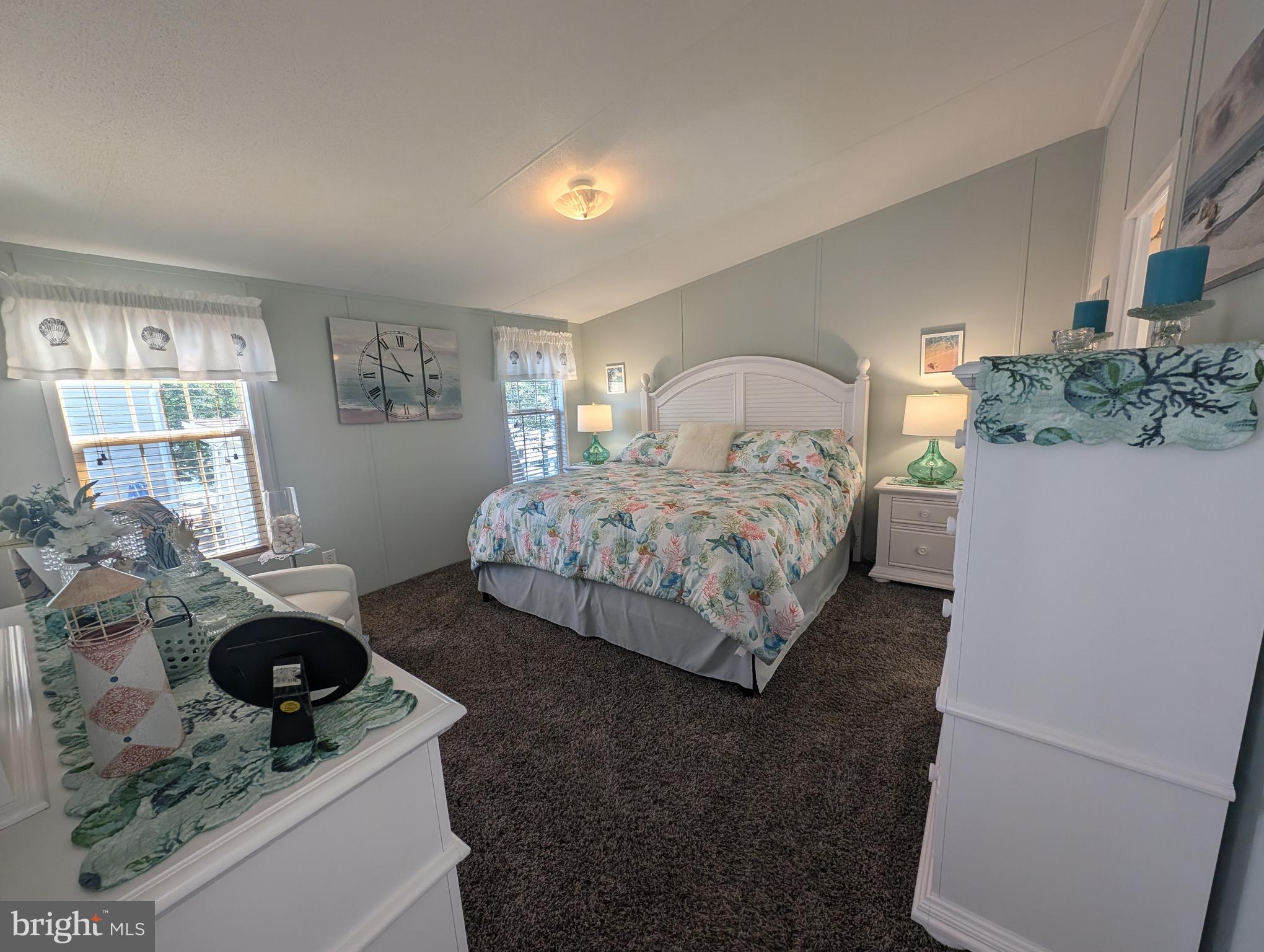 28 SHORE ROAD