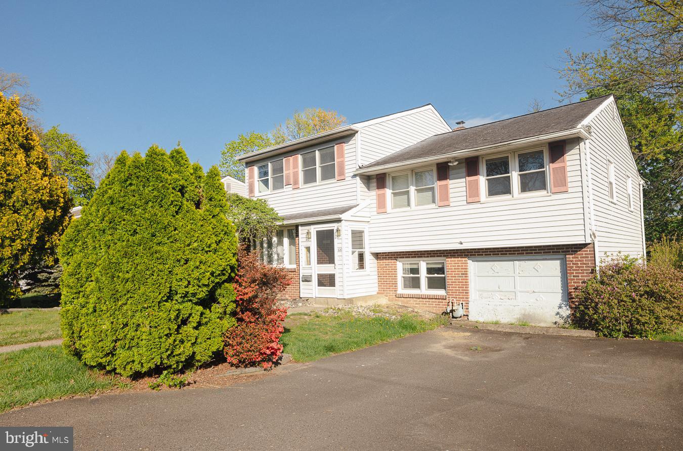 WILLOW RUN - Residential