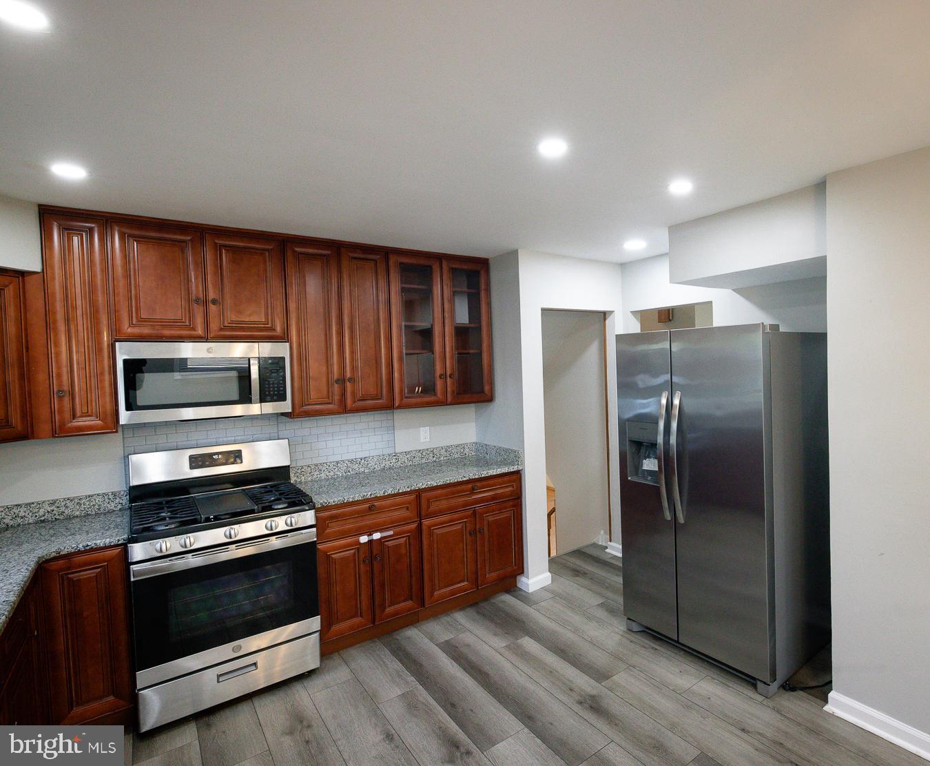 WILLOW RUN - Residential