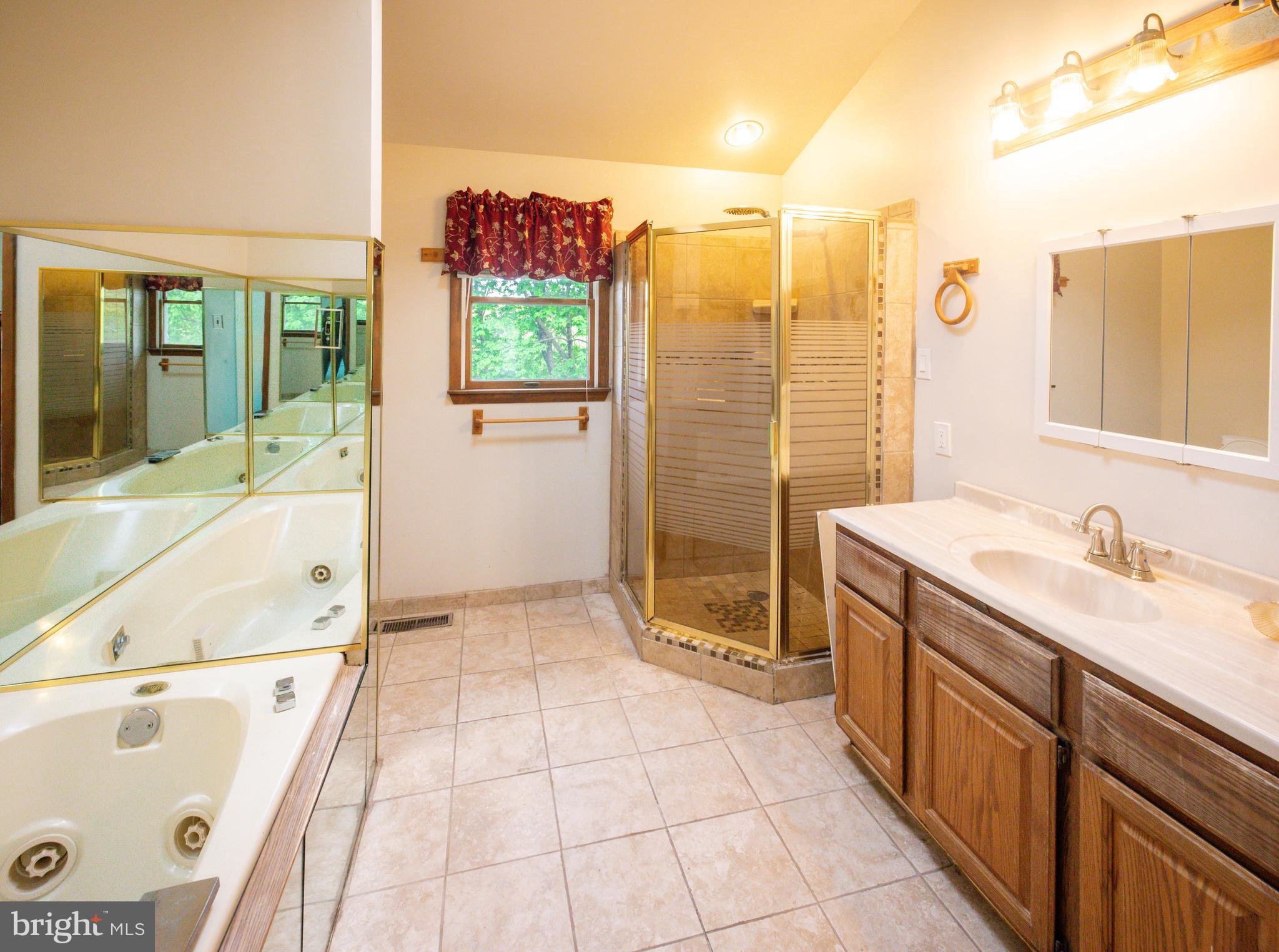 WILLOW RUN - Residential
