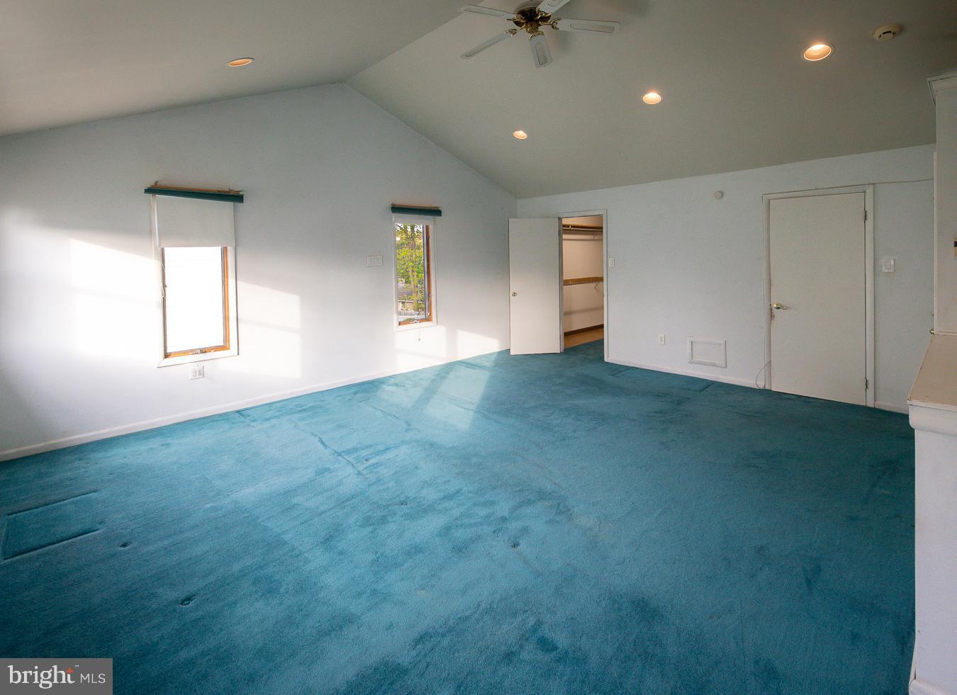 WILLOW RUN - Residential