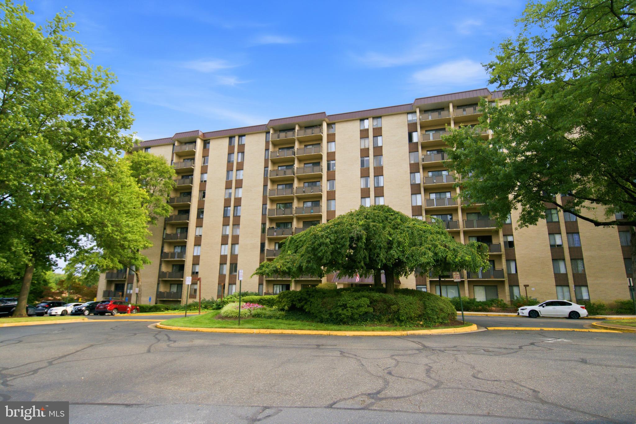 6001 ARLINGTON BOULEVARD 423