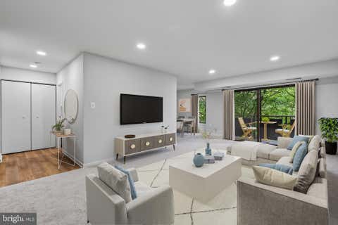 Photo of 6001 Arlington Boulevard #423, FALLS CHURCH, VA 22044 (MLS # VAFX2335734)