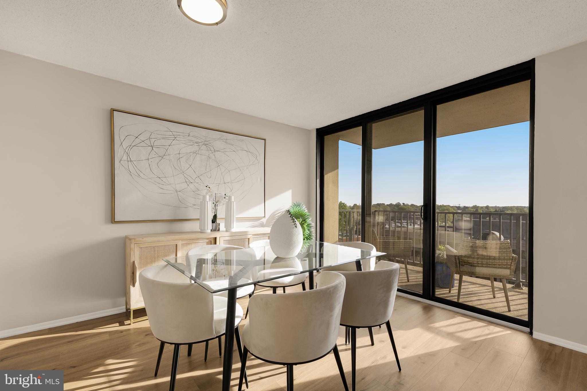 MCLEAN HOUSE NORTH - Residential