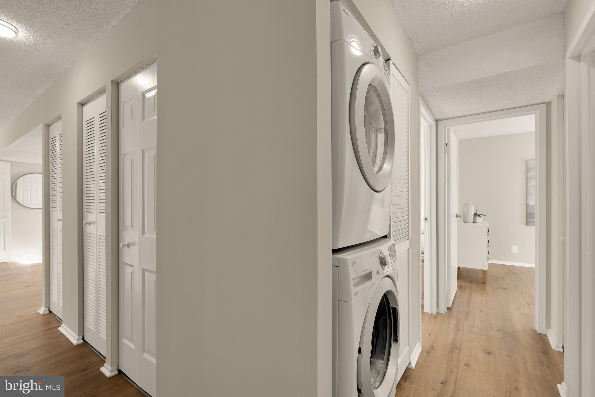 MCLEAN HOUSE NORTH - Residential