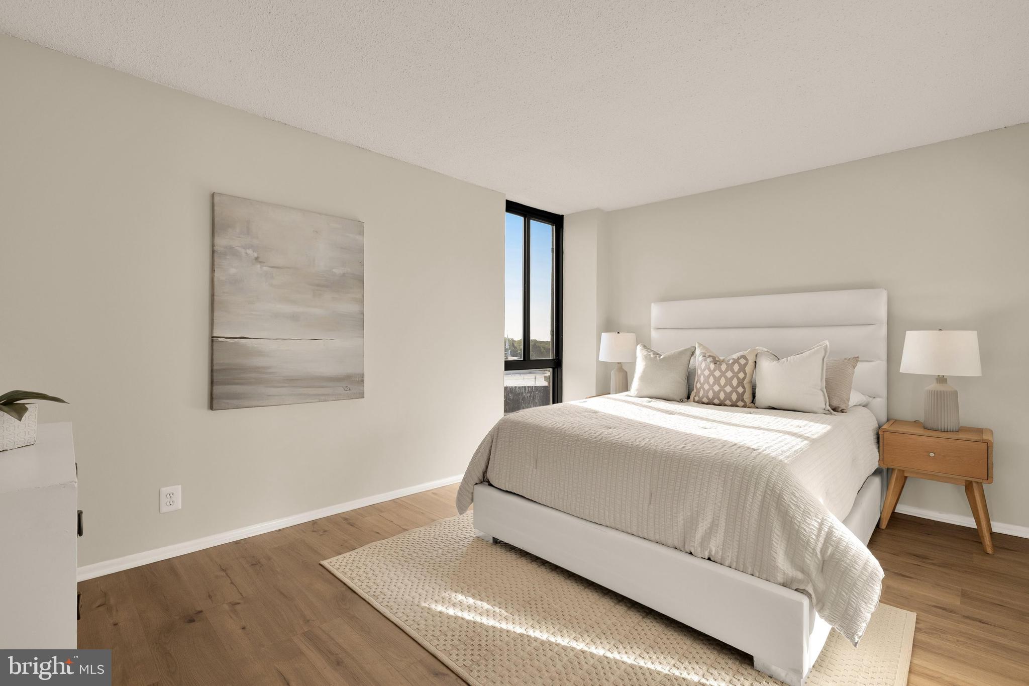 MCLEAN HOUSE NORTH - Residential