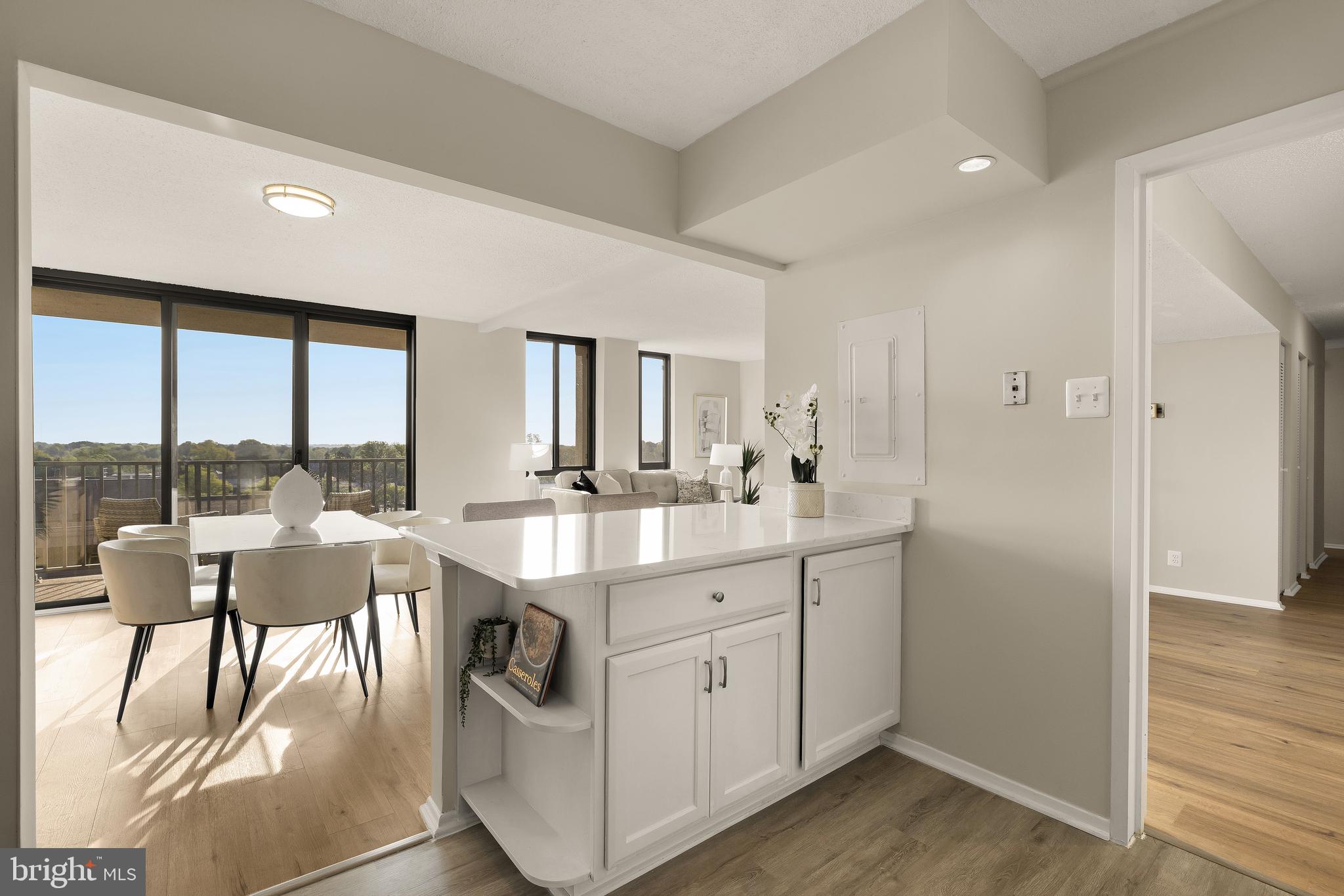 MCLEAN HOUSE NORTH - Residential