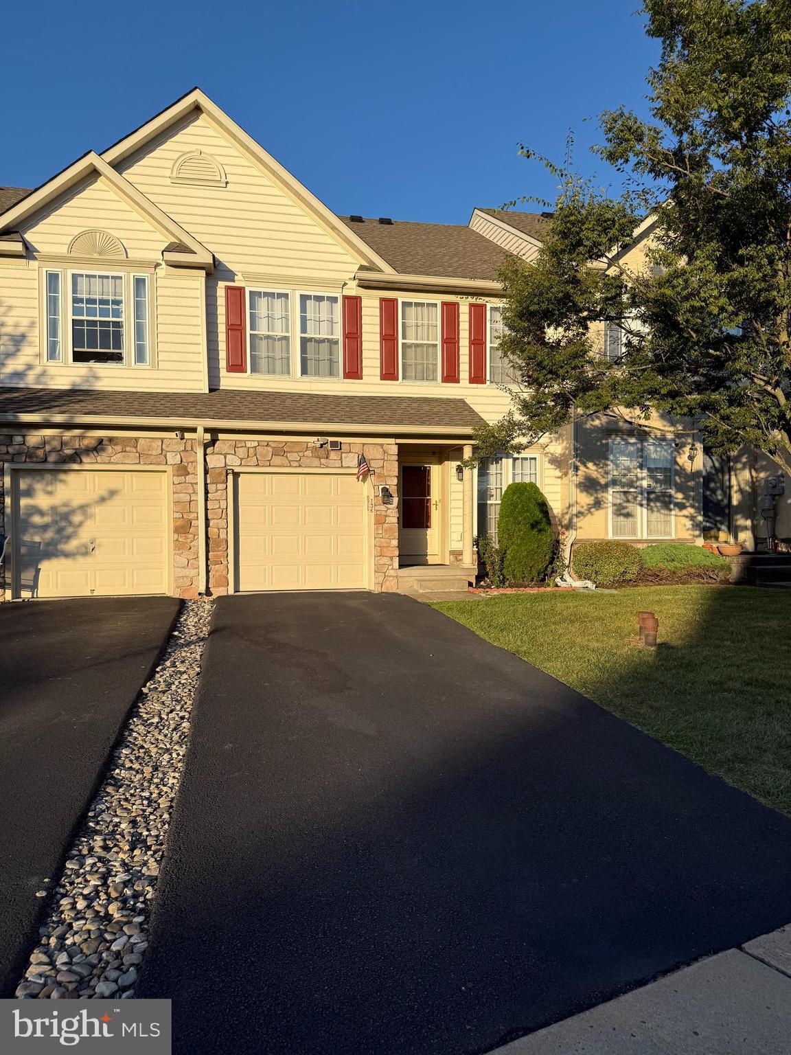 136 N SAVANNA DRIVE