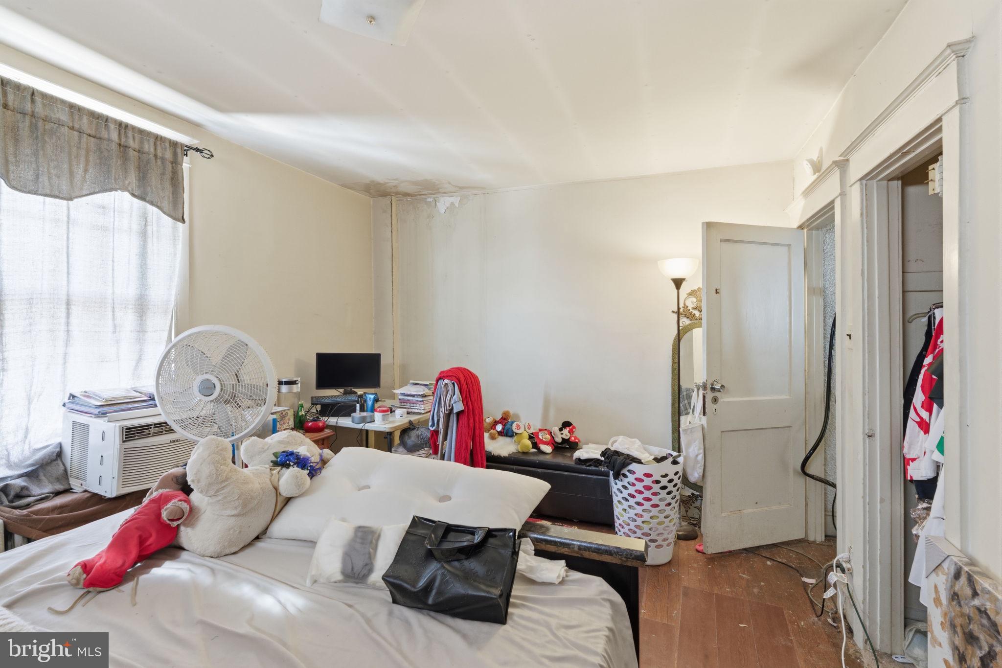 YEADON - Residential