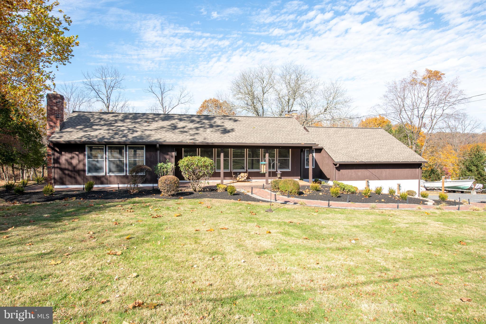 423 BROWNSBURG ROAD W