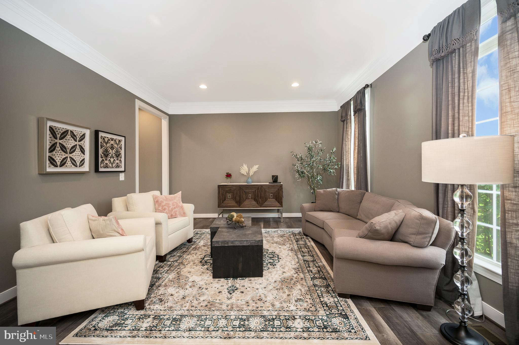 1020 FILA COURT