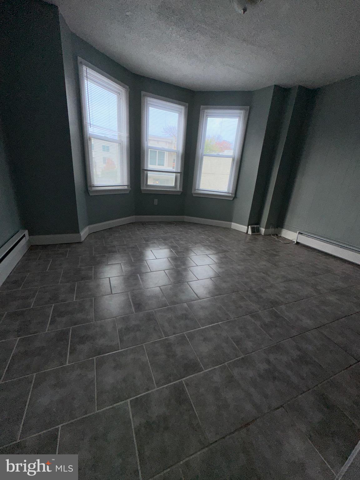 1721 N CREIGHTON STREET 2