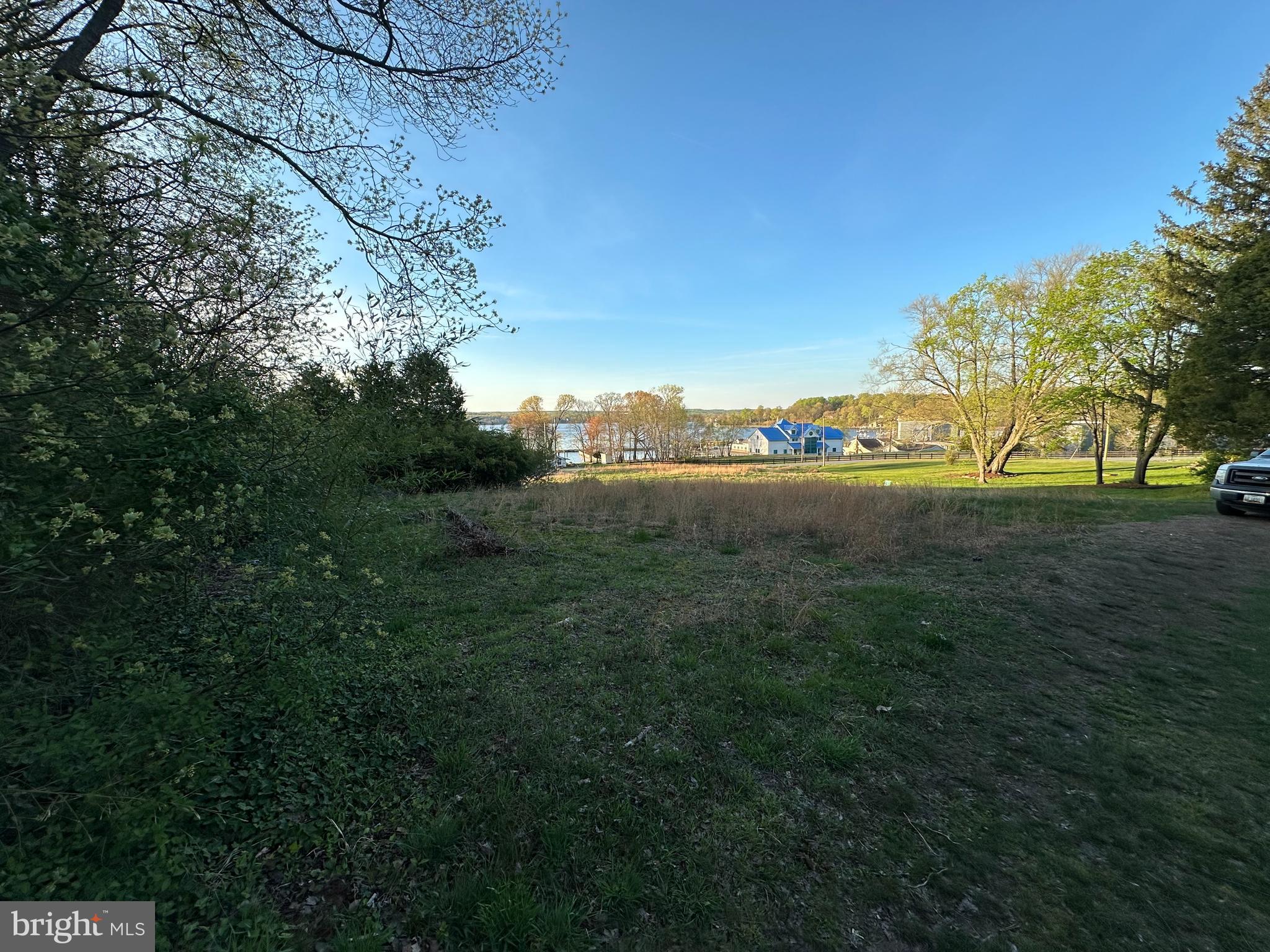 NORTH EAST HEIGHTS - Land