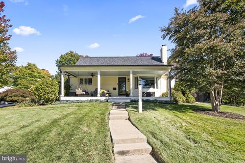 5005 RHOADES PLACE ALEXANDRIA VA 22304