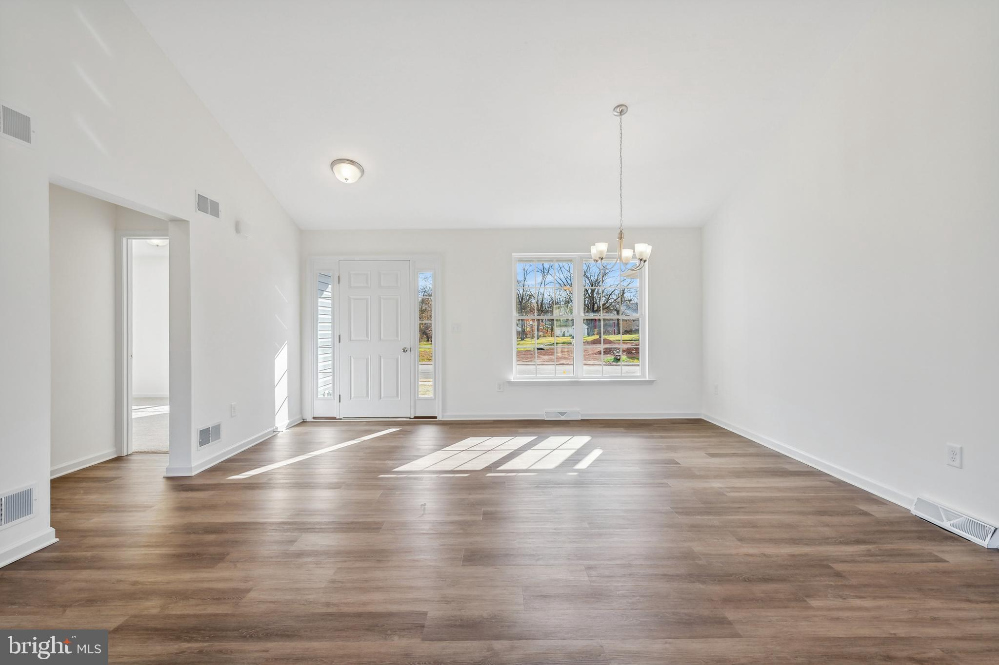 CAMBRIAN HILLS - Residential