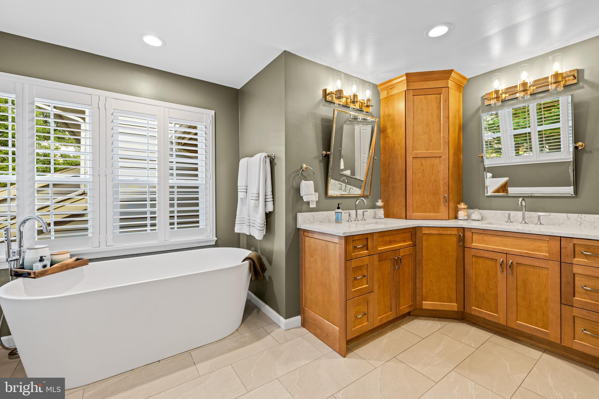 THE MEADOWS OF GREEN SPRING - Residential