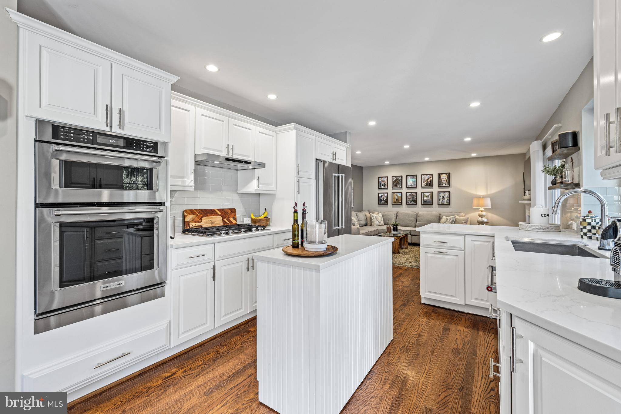 THE MEADOWS OF GREEN SPRING - Residential