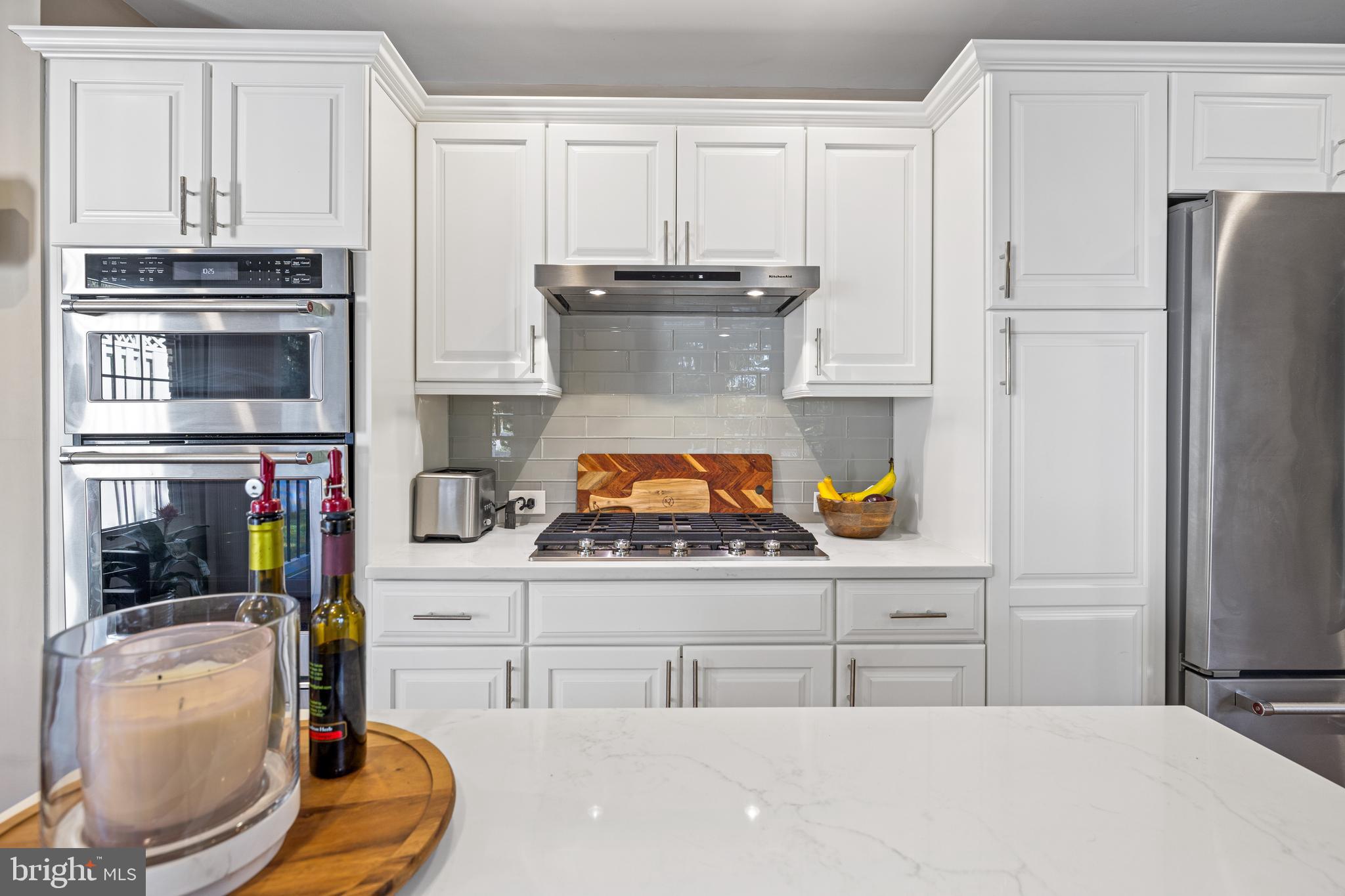 THE MEADOWS OF GREEN SPRING - Residential