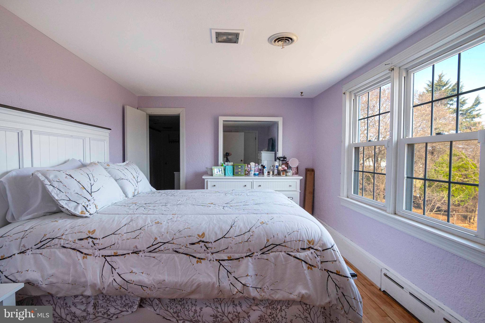 WOODSIDE - Residential