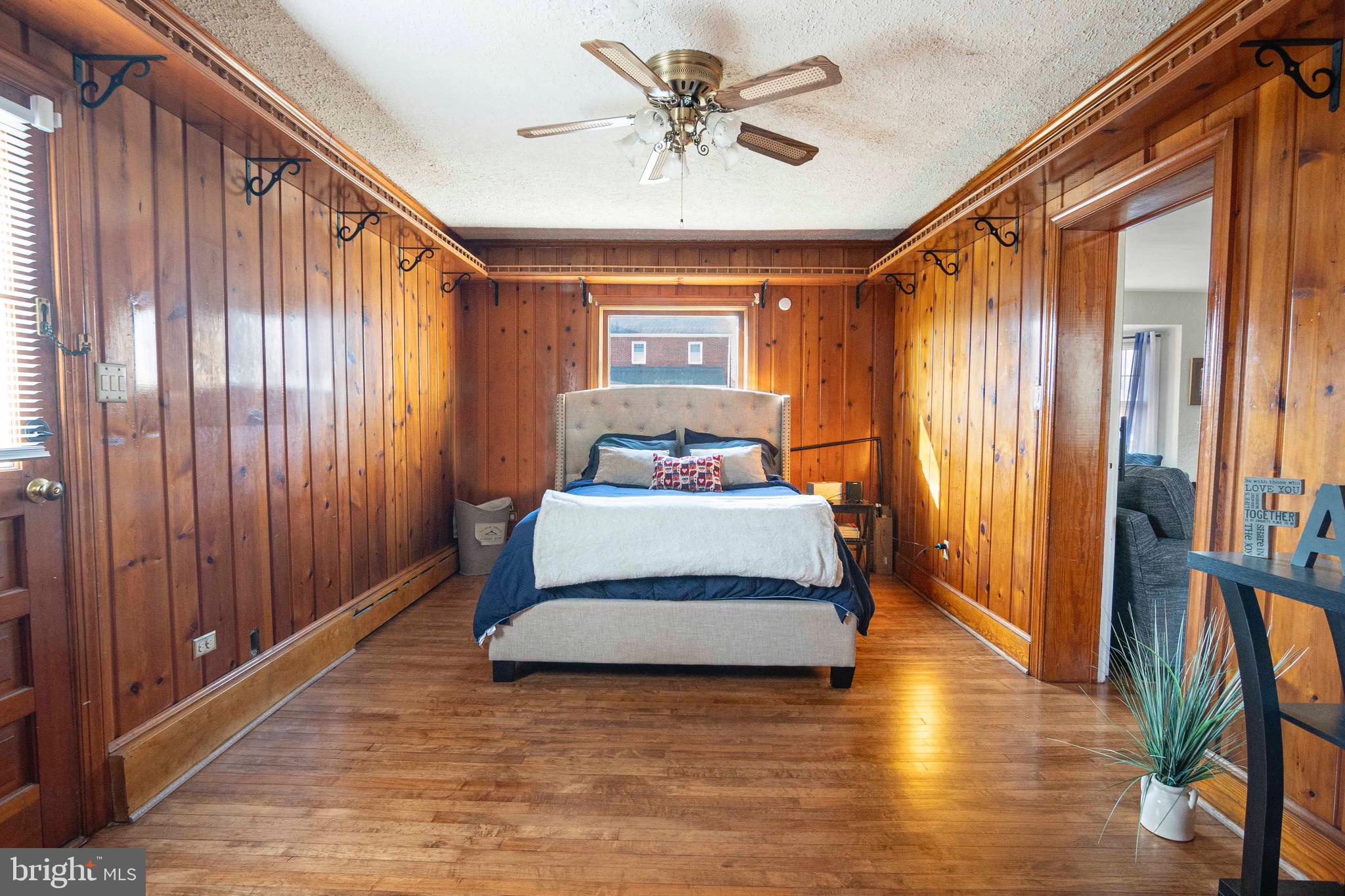 WOODSIDE - Residential