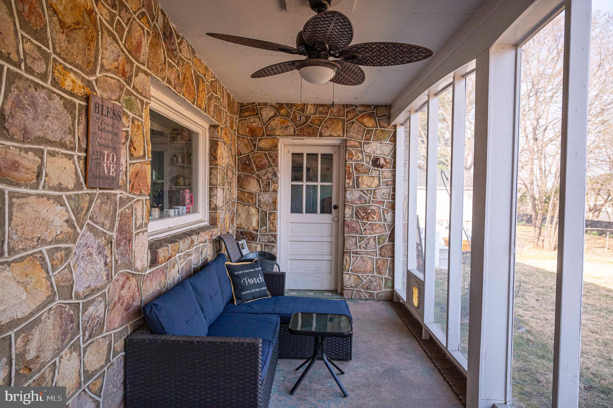 WOODSIDE - Residential