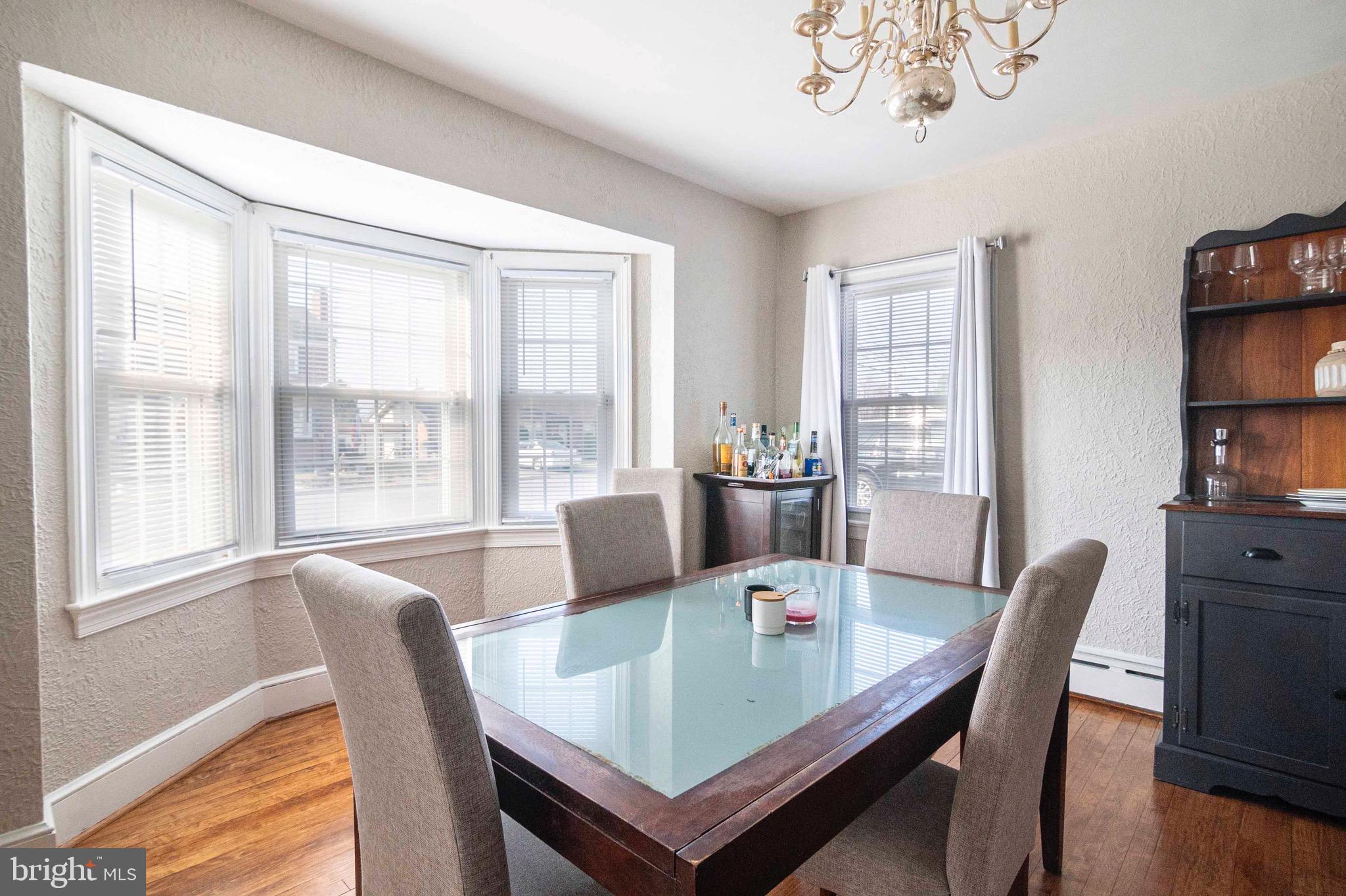 WOODSIDE - Residential