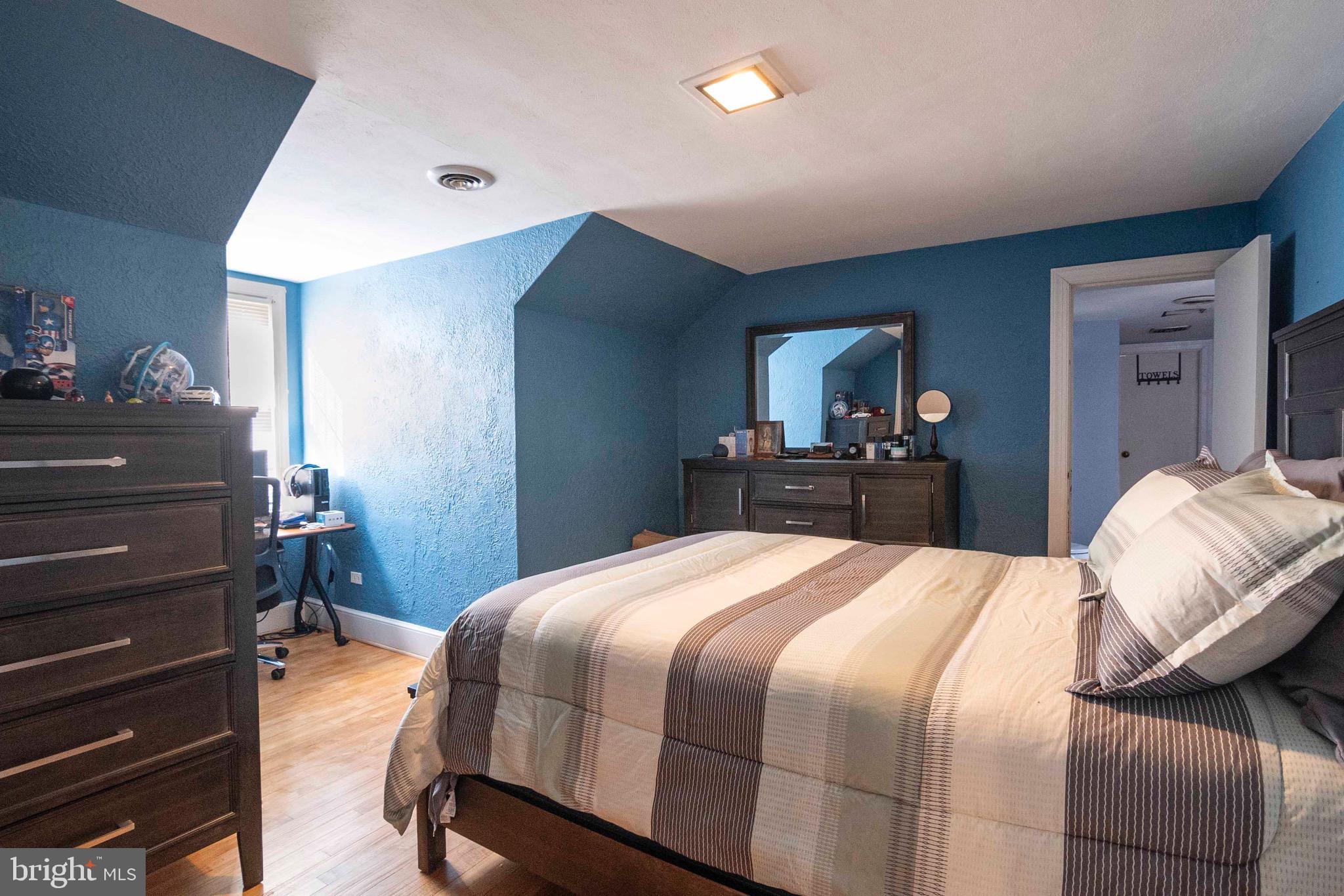 WOODSIDE - Residential