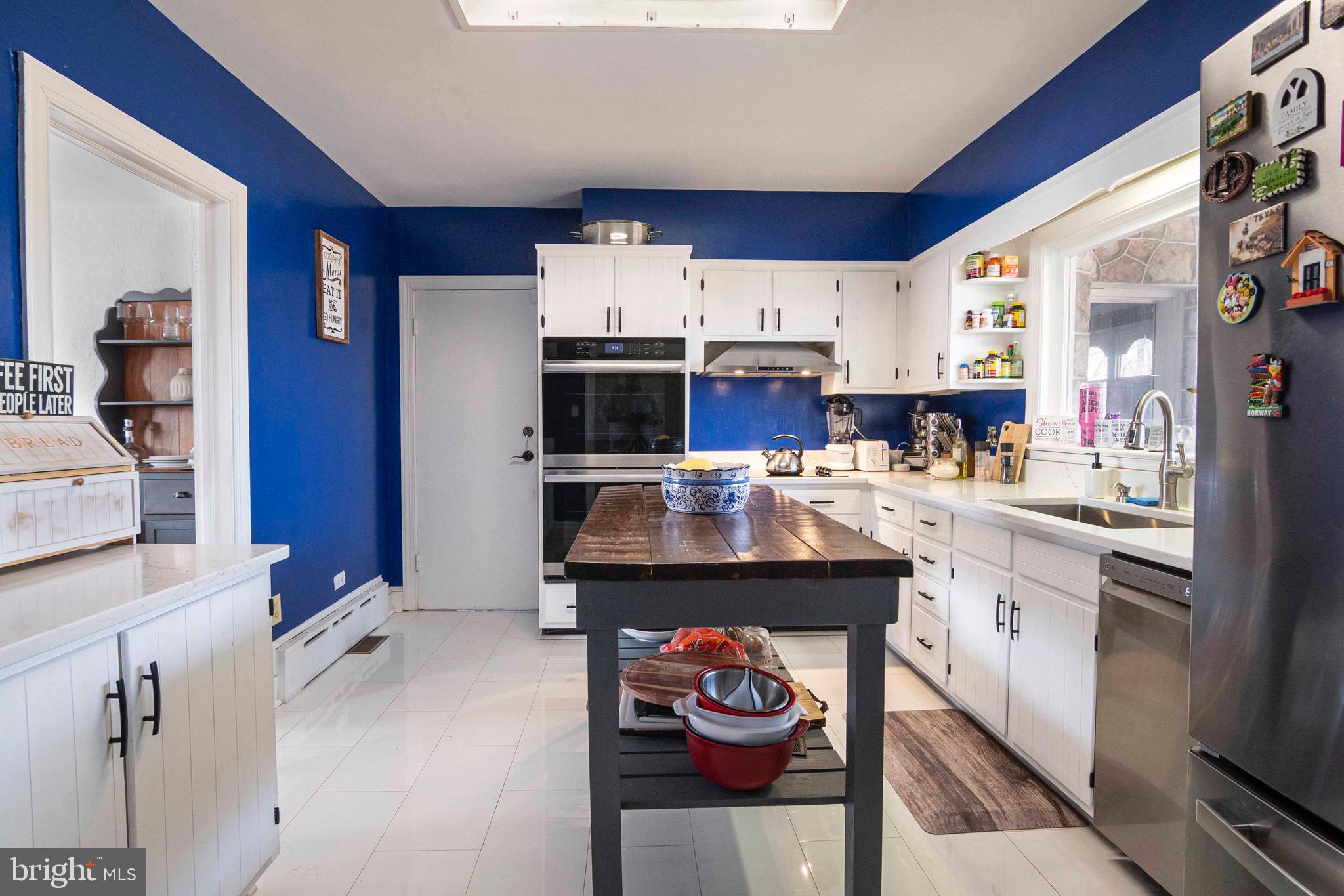 WOODSIDE - Residential