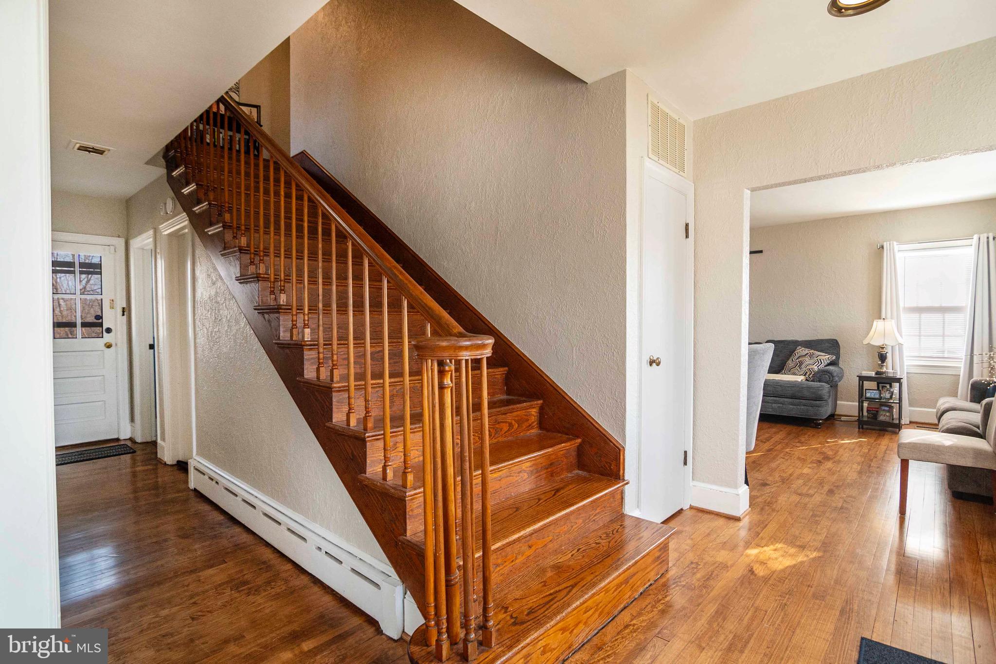 WOODSIDE - Residential