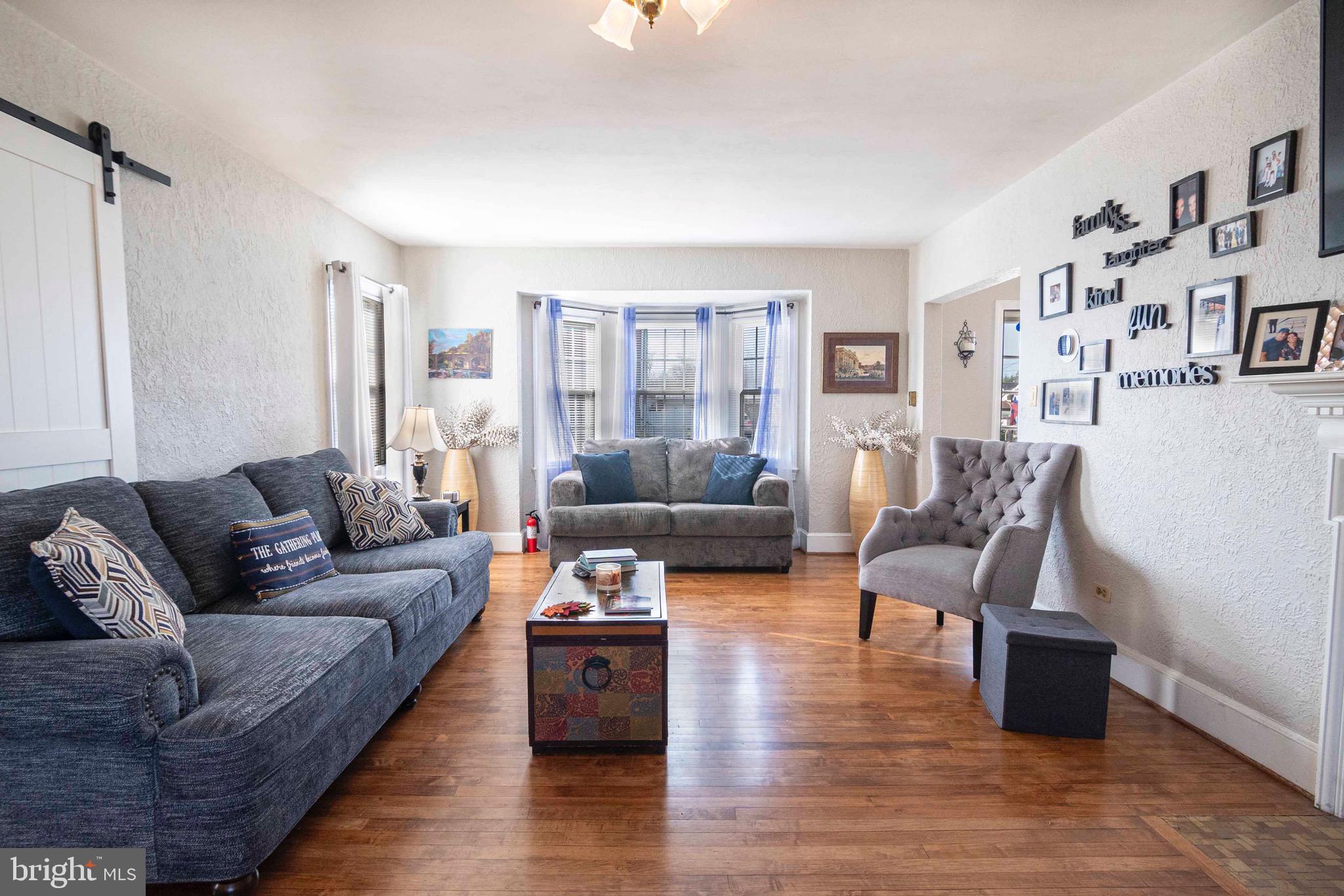 WOODSIDE - Residential