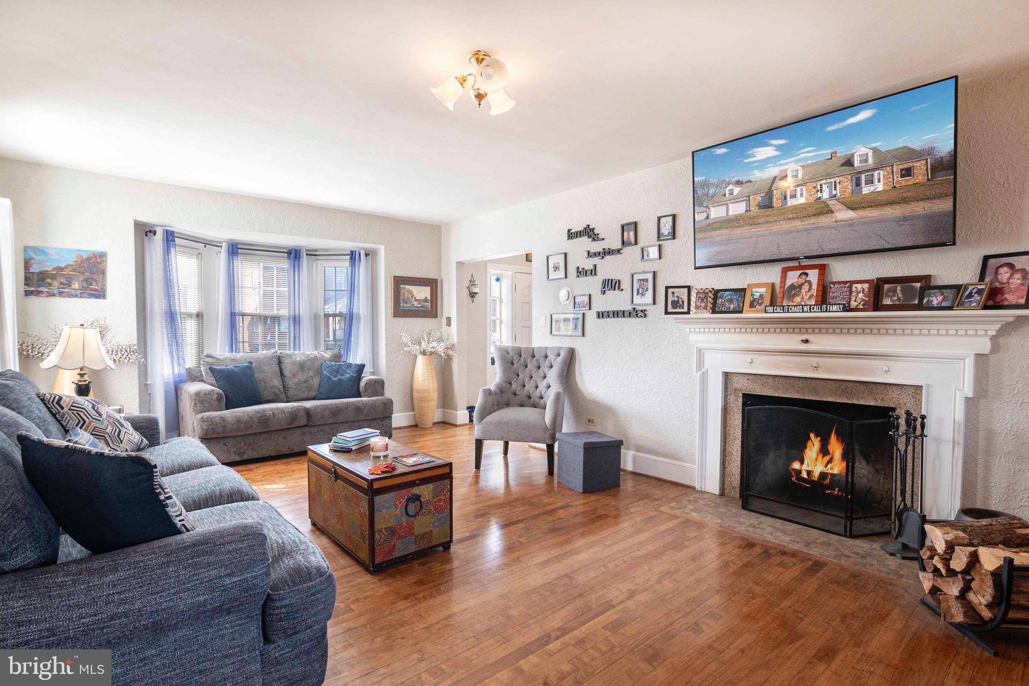 WOODSIDE - Residential