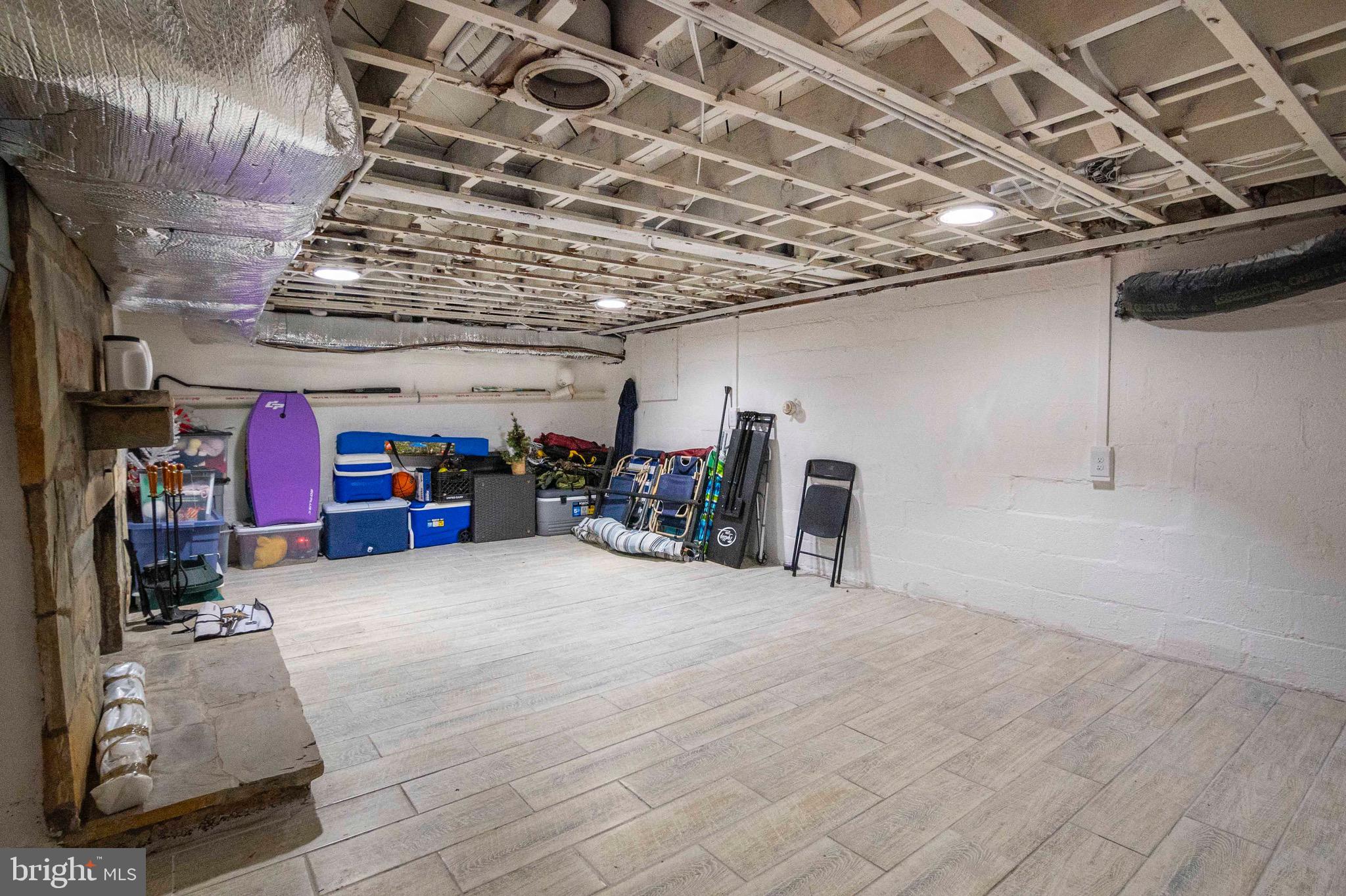 WOODSIDE - Residential