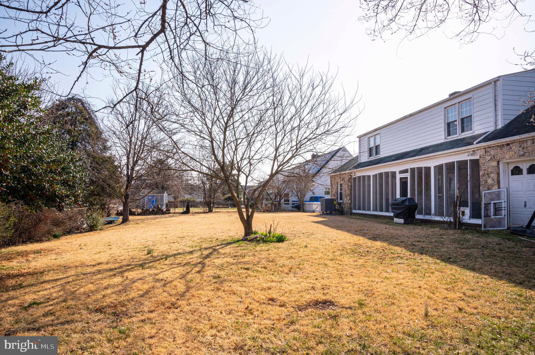 WOODSIDE - Residential