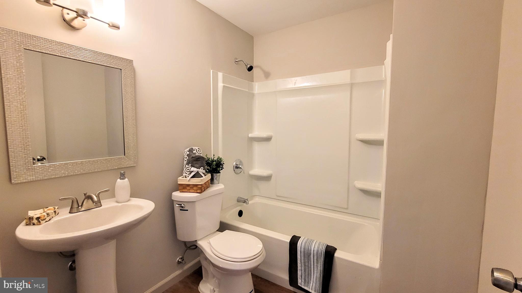 RIPPON LANDING - Residential