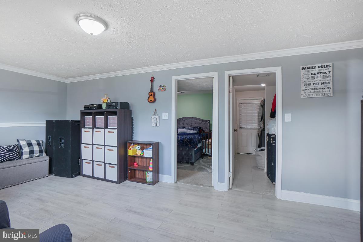 AMBER MEADOWS - Residential