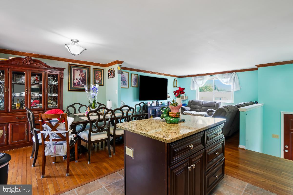 AMBER MEADOWS - Residential