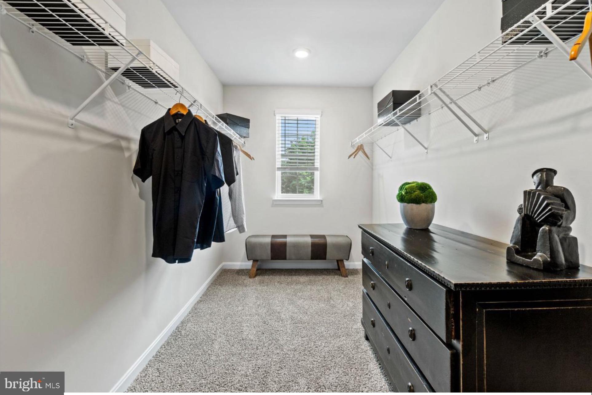 VALLEY VIEW - Residential Lease