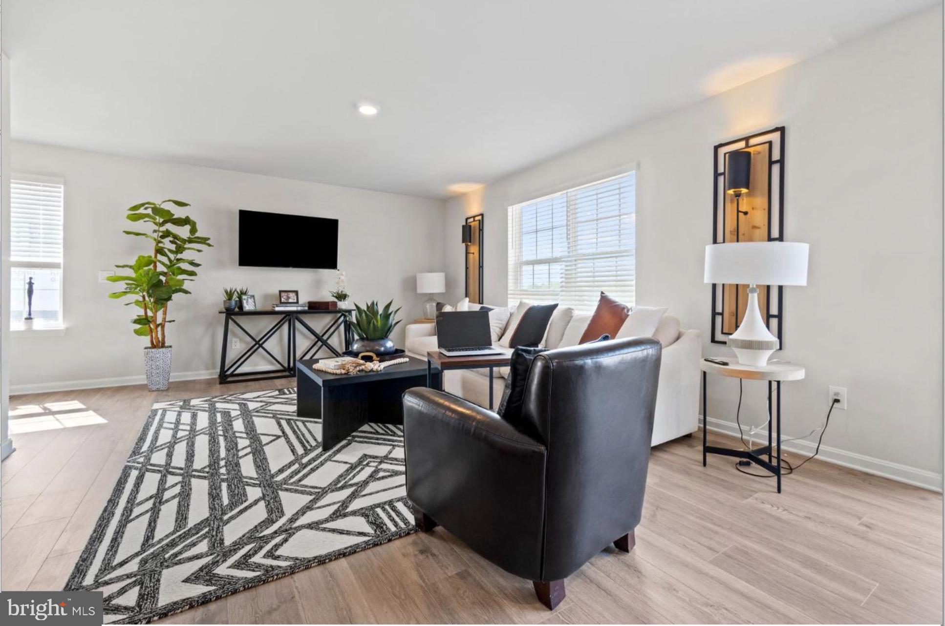 VALLEY VIEW - Residential Lease