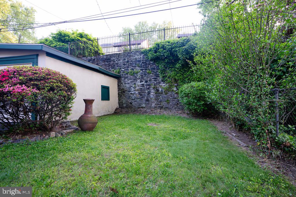 ELKINS PARK - Residential