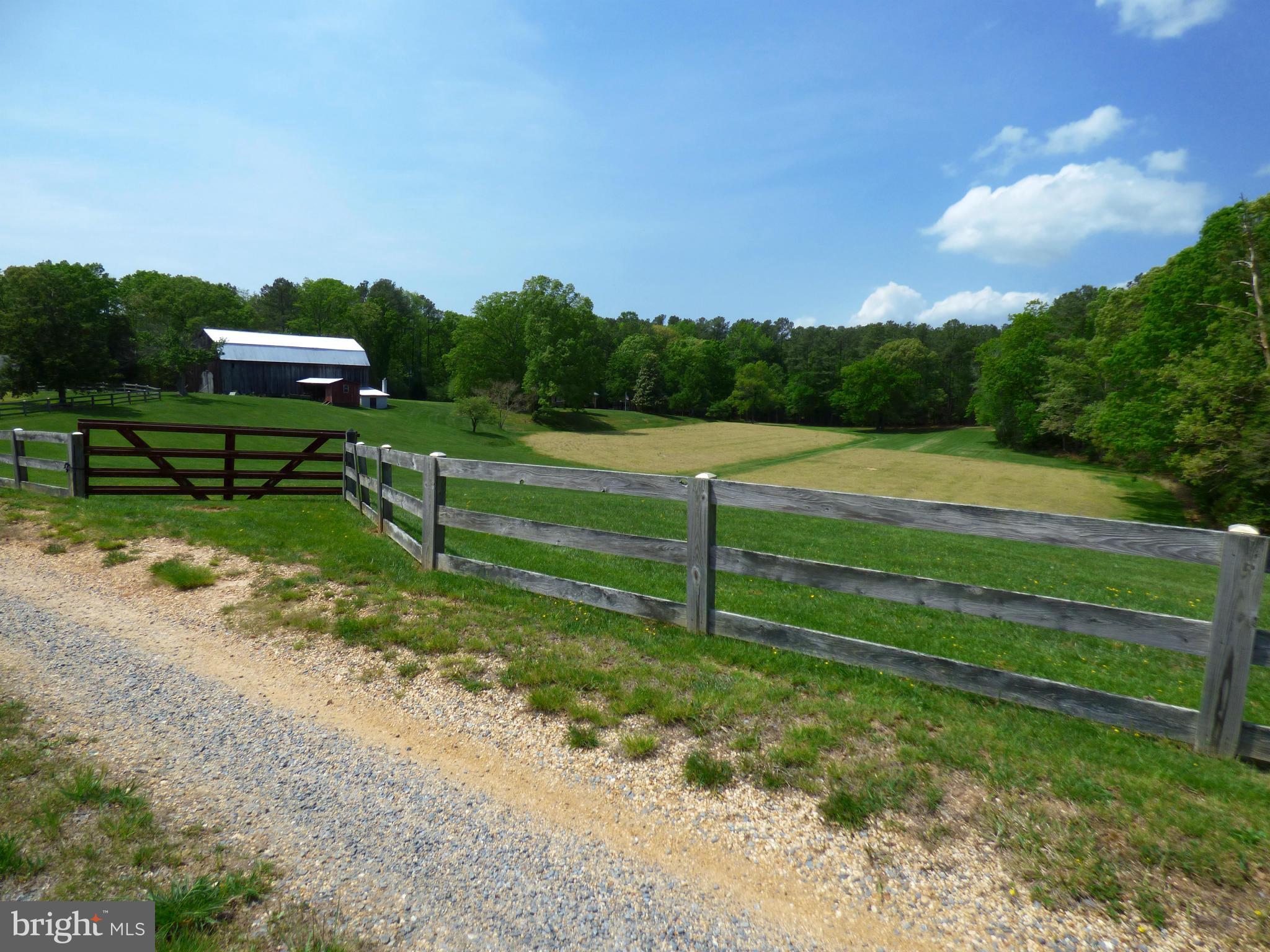 CHESTNUT HILLS - Residential