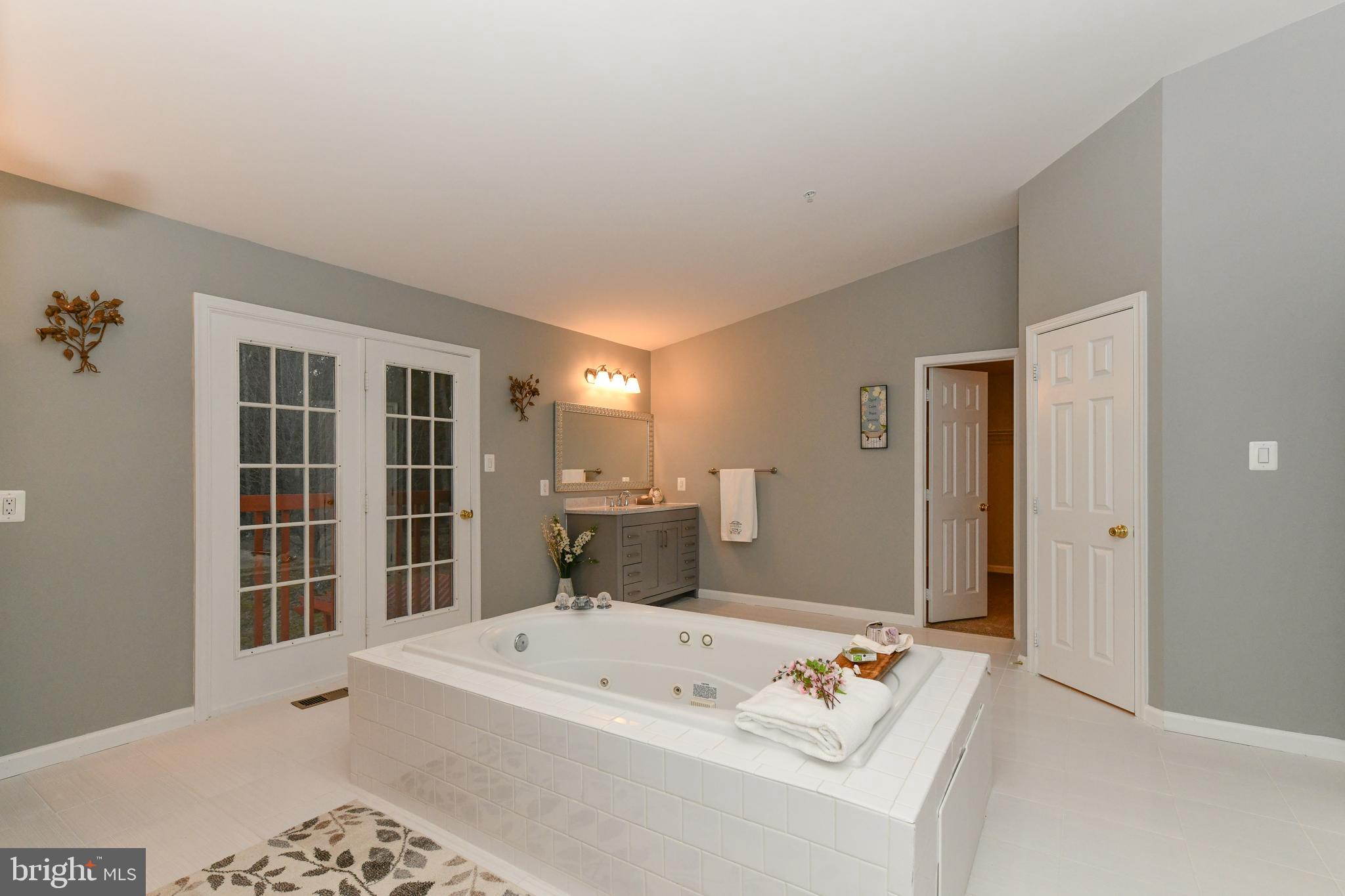 CROTONA PARK - Residential