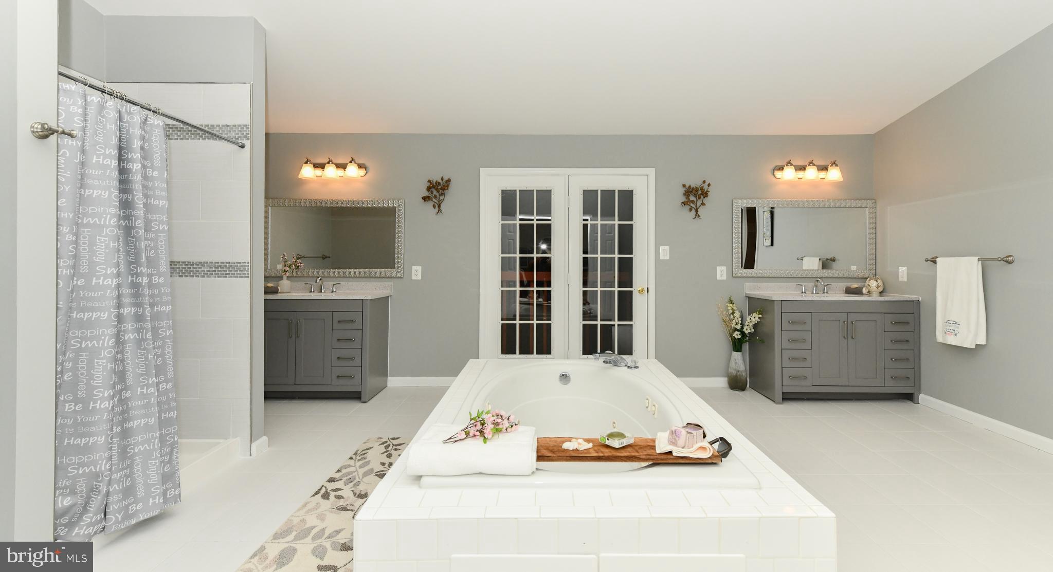 CROTONA PARK - Residential