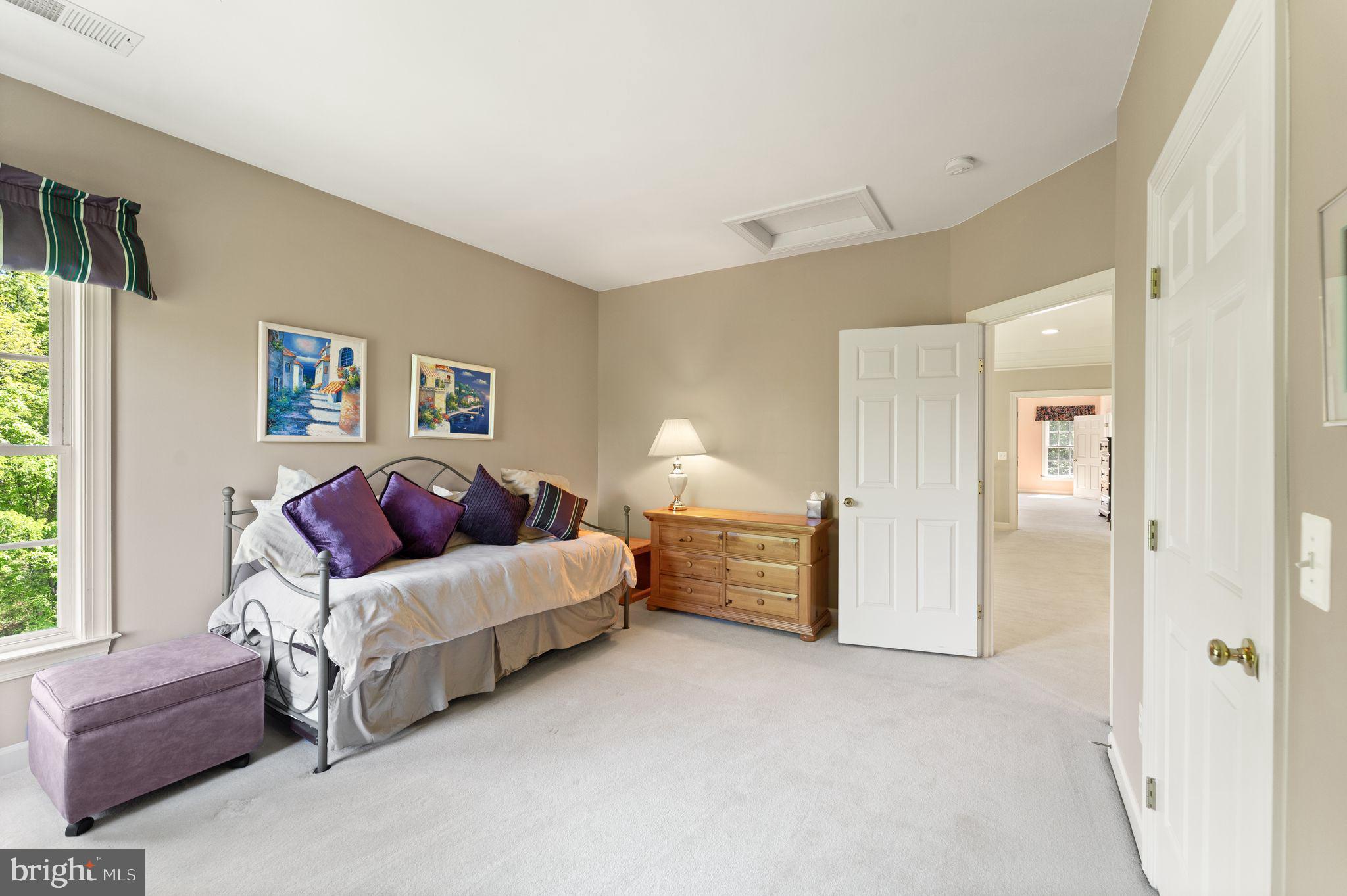 LANSDOWNE ON THE POTOMAC - Residential