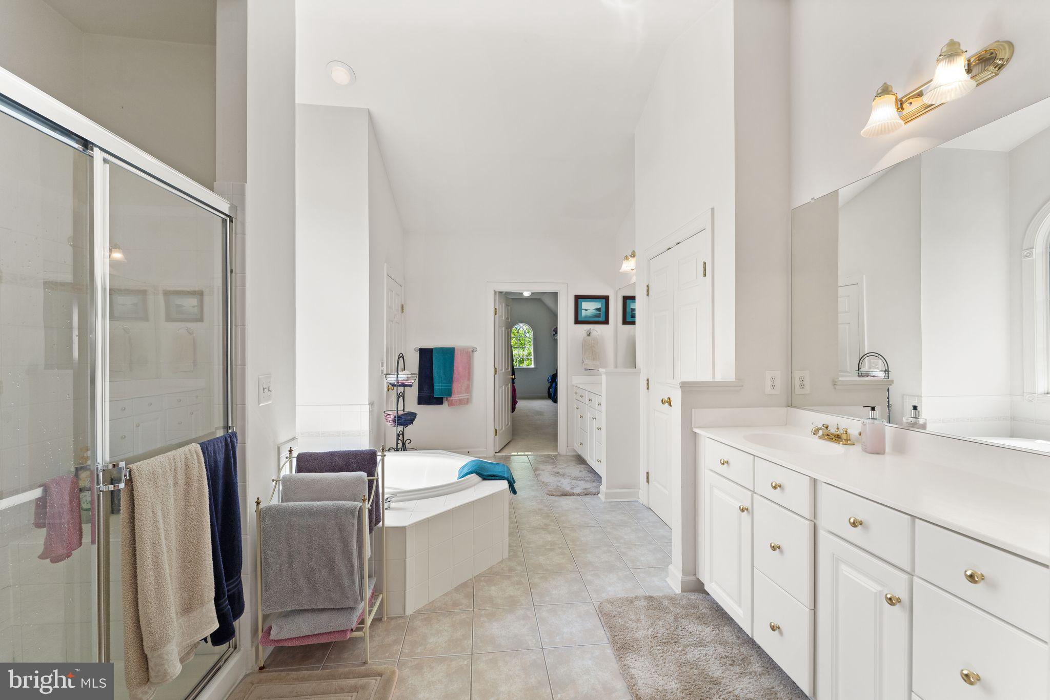 LANSDOWNE ON THE POTOMAC - Residential