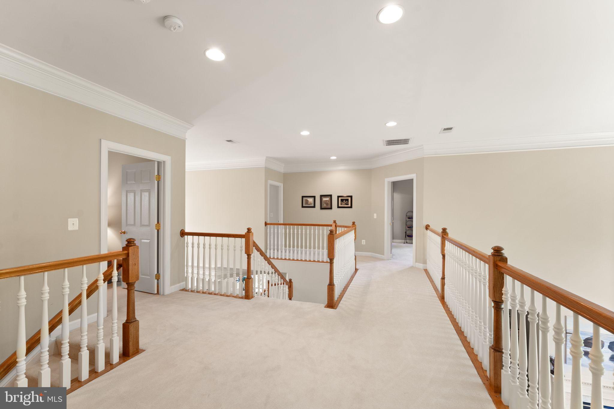 LANSDOWNE ON THE POTOMAC - Residential