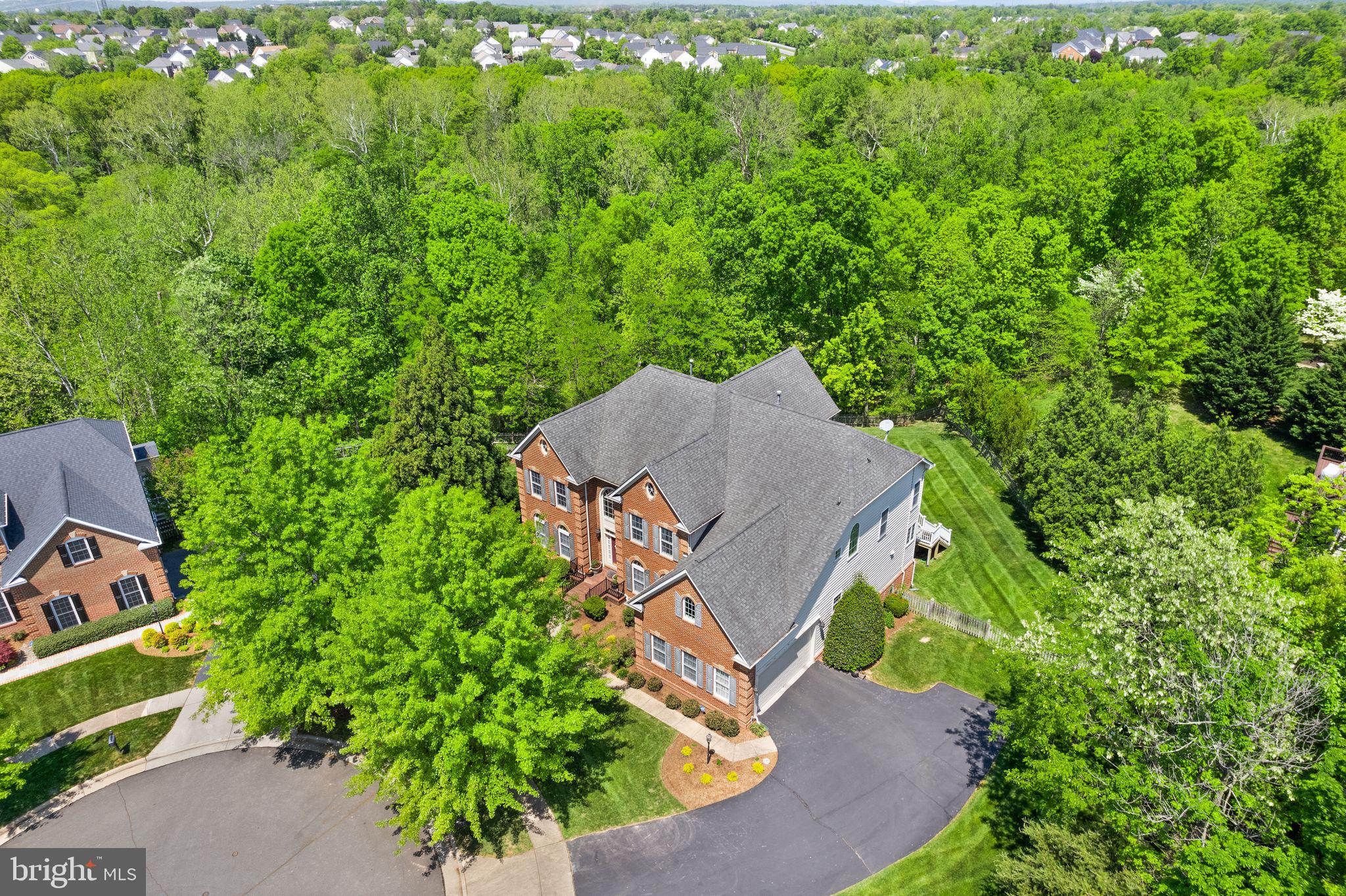 LANSDOWNE ON THE POTOMAC - Residential