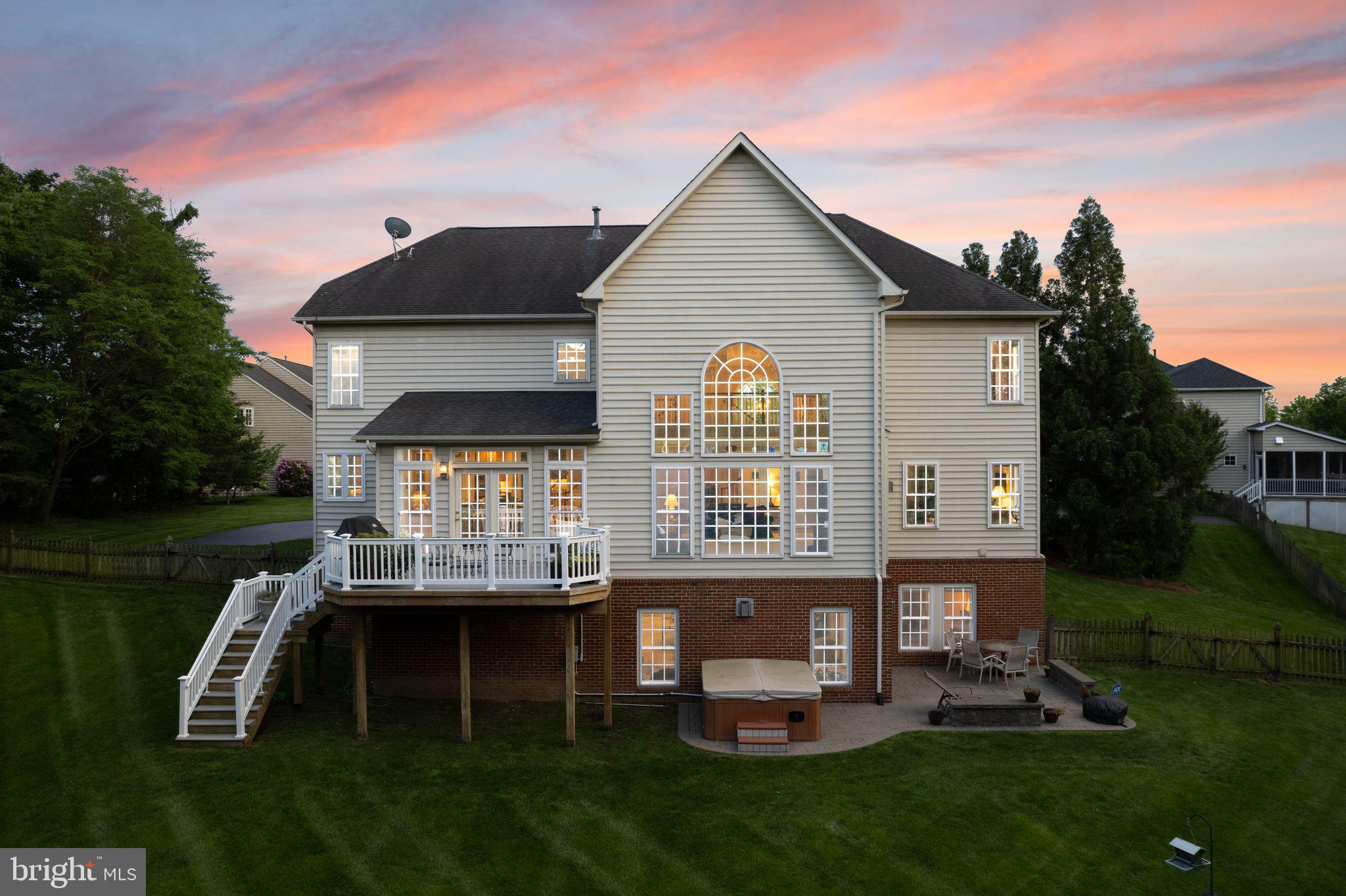 LANSDOWNE ON THE POTOMAC - Residential